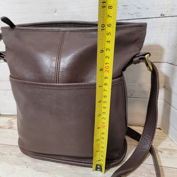 Coach 90s Vintage Bleeker Bucket Bag in brown - Picture 4 of 14